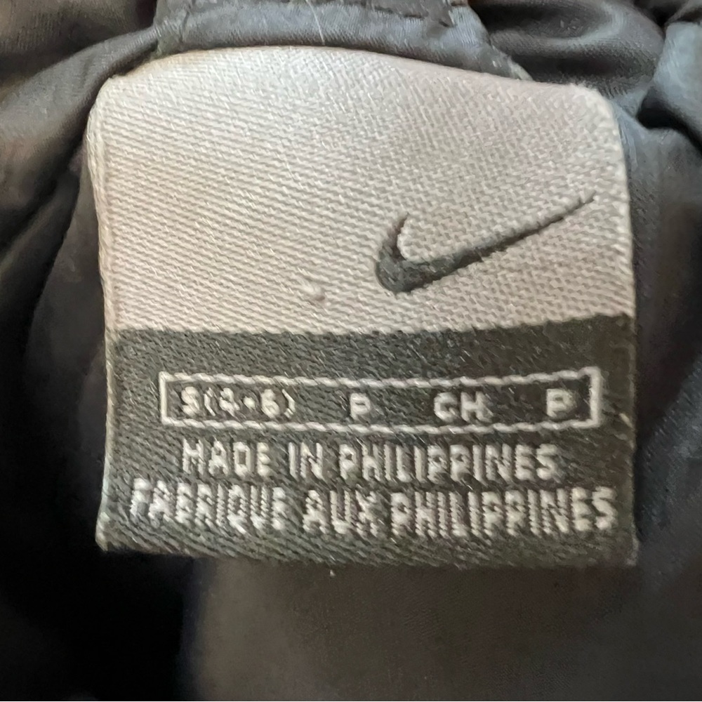 Lightweight Nike jacket - Picture 3 of 6